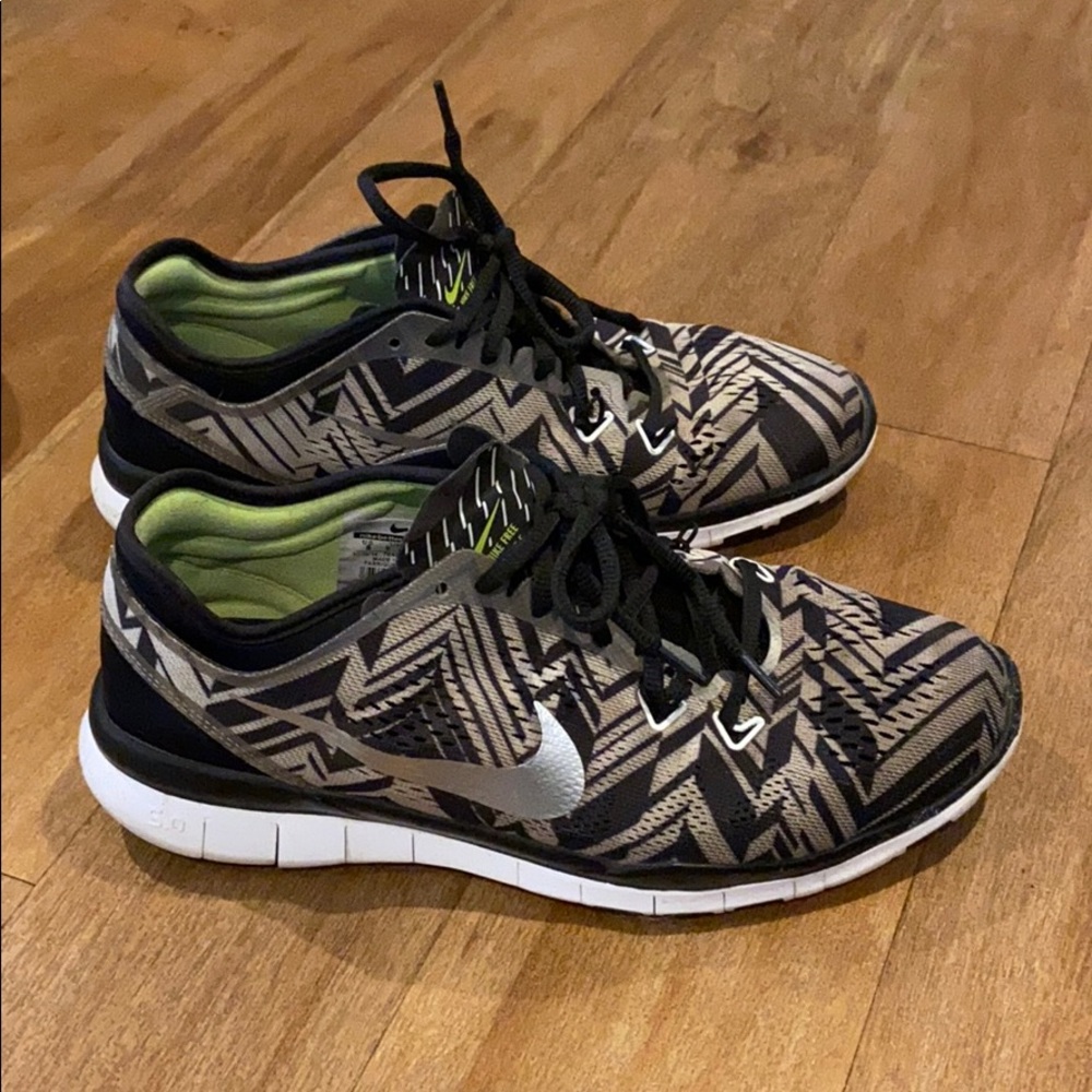 Women’s Nike athletic shoes